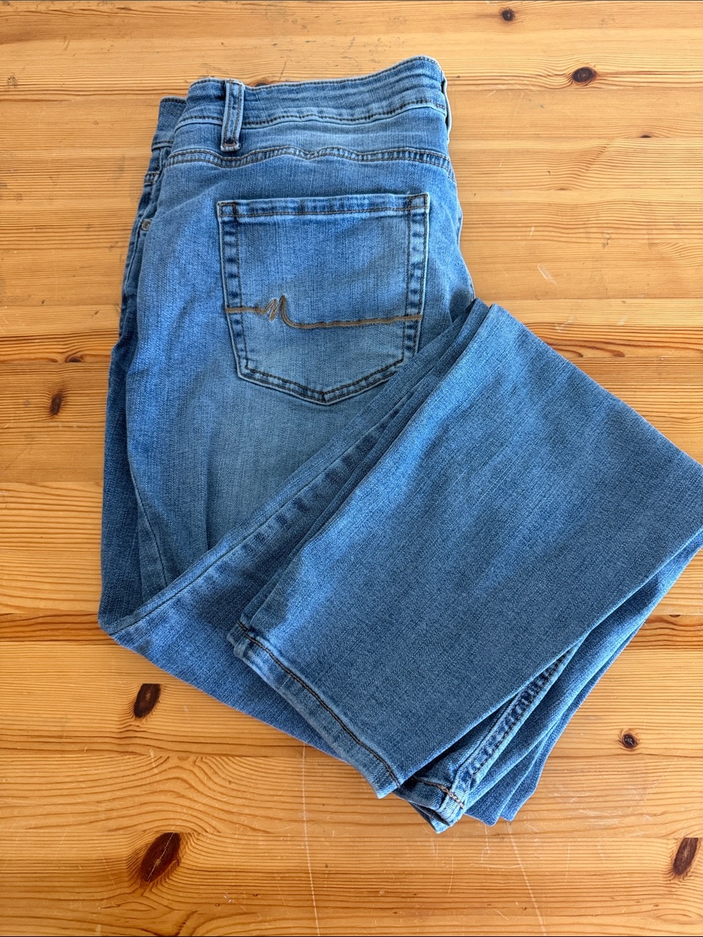 Maurices Light Blue Straight Leg Women’s Jeans